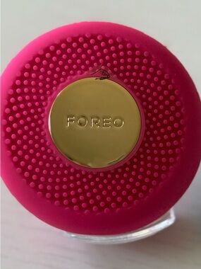 FOREO UFO Mini Smart Mask Device - Hot Pink with Gold Center